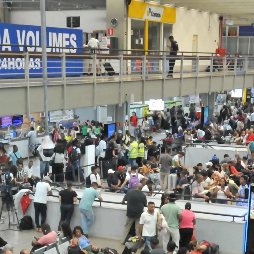 Rodoviária de BH terá 60 viagens extras e espera 108 mil pessoas no feriado